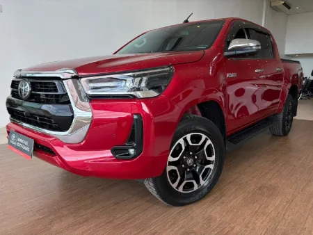 TOYOTA HILUX 2.8 D-4D TURBO DIESEL CD SRX 4X4 AUTOMÁTICO