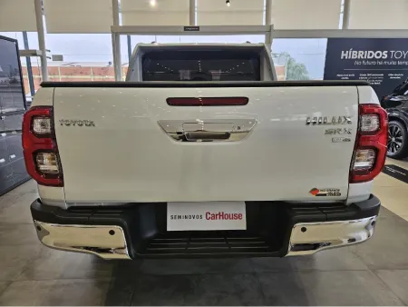 TOYOTA HILUX 2.8 D-4D TURBO DIESEL CD SRX PLUS 4X4 AUTOMÁTICO