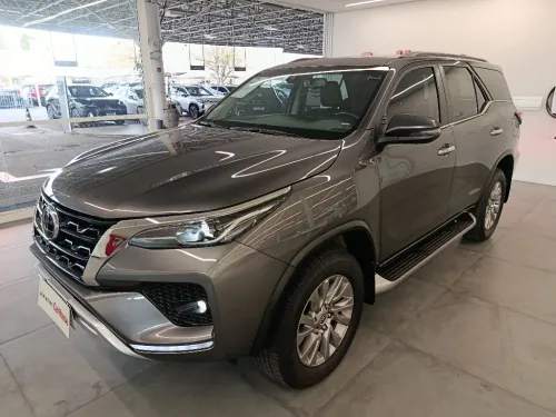 TOYOTA HILUX SW4 2024 - foto 1