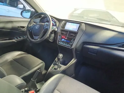 TOYOTA YARIS 2024 - foto 7