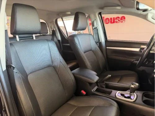 TOYOTA HILUX 2023 - foto 14