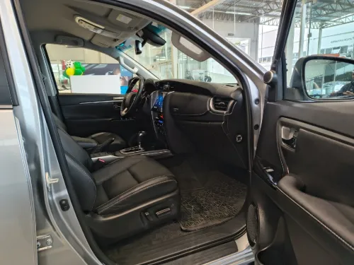 TOYOTA HILUX SW4 2024 - foto 7