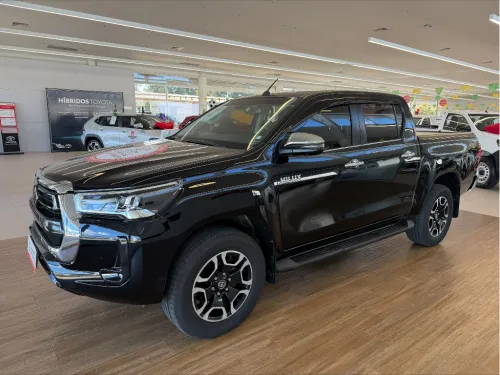 TOYOTA HILUX 2023 - foto 3