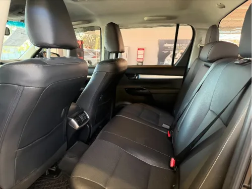 TOYOTA HILUX 2023 - foto 8