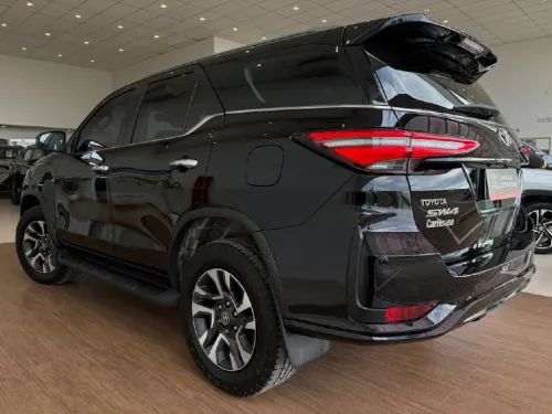 TOYOTA HILUX SW4 2024 - foto 6